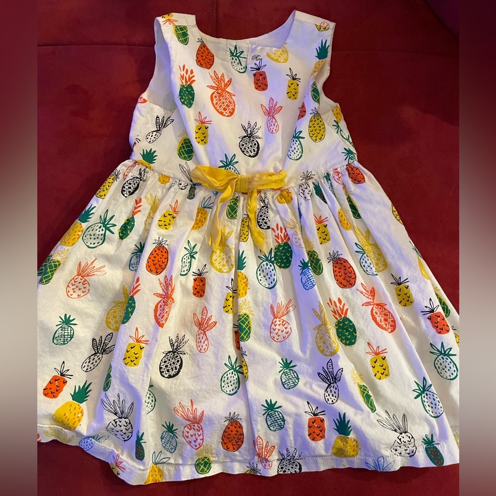 Pineapple dress with yellow bow size 4
